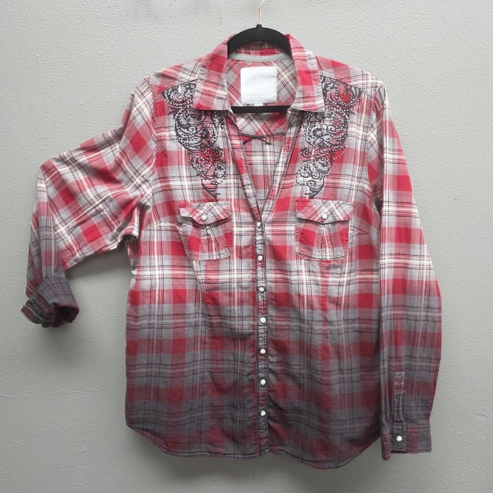 Maurices Premium Shirt Womens 2 Red Gray Plaid Embroidered Snap Western Top